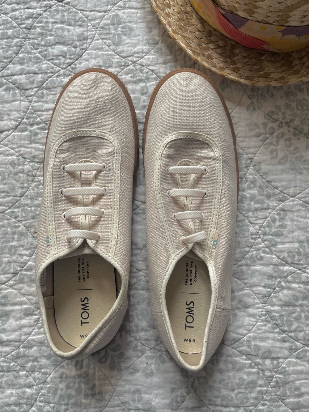 🆕 9.5 TOMS Birch (Ivory) Canvas Sneakers NWOT